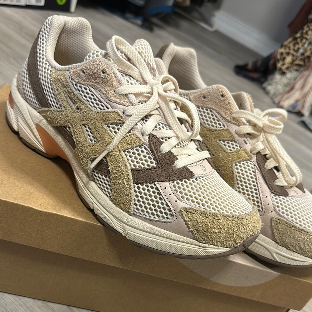Asics Men’s Mesh Sneakers - Cream and Tan